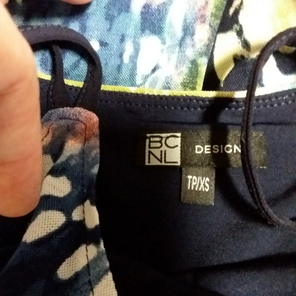 โฌ๏ธ ๐จ๐ฆBCNL Designs colourful abstract sun dress - Picture 3 of 11